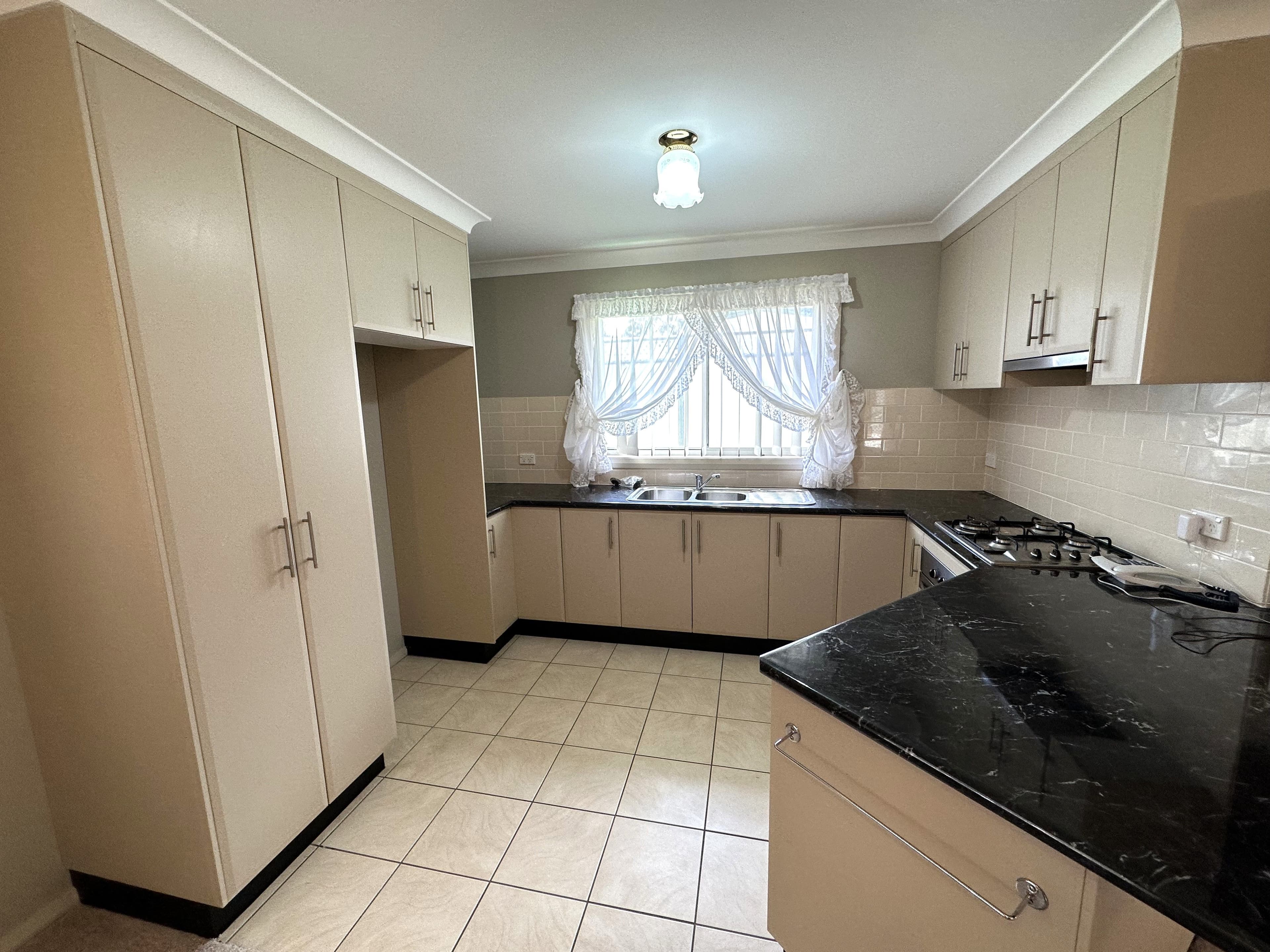 2/13 Lachlan Close, Young NSW 2594, Young - Thumbnail 3