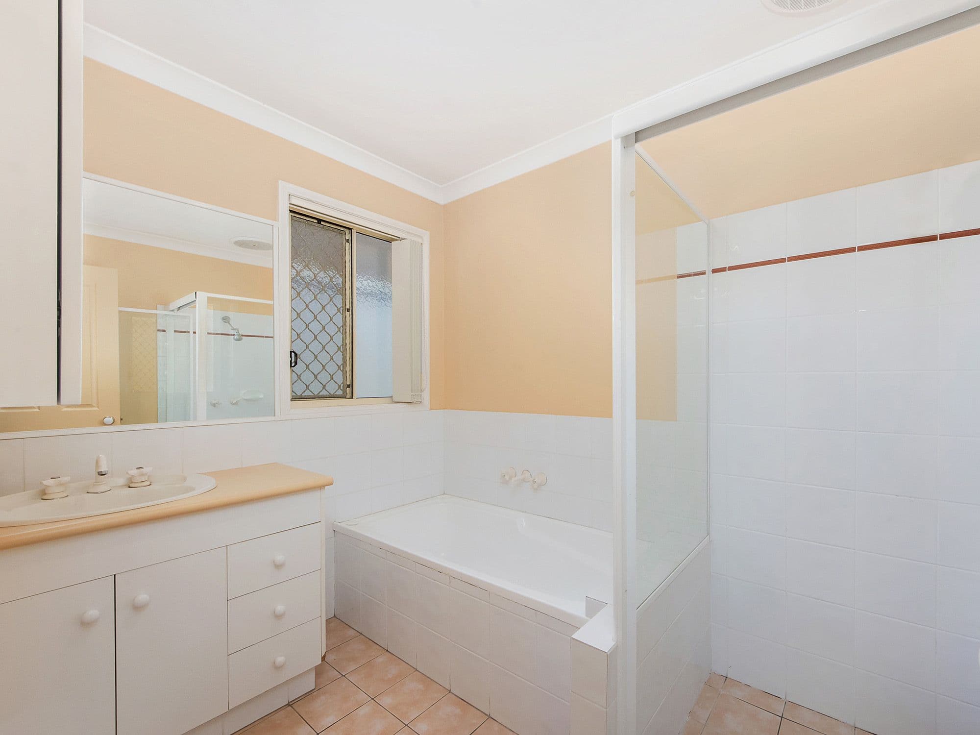 41 Tiger Drive, Arundel QLD 4214, Arundel - Thumbnail 5