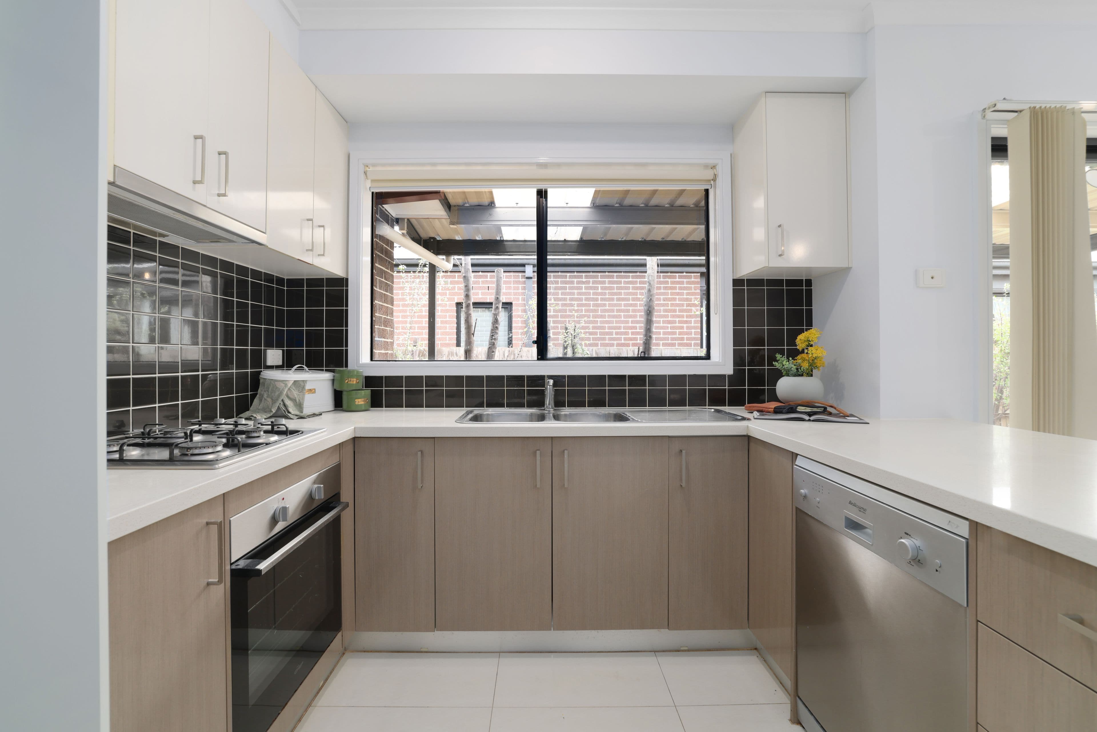 28A Loch Street, Cranbourne VIC 3977, Cranbourne - Thumbnail 4