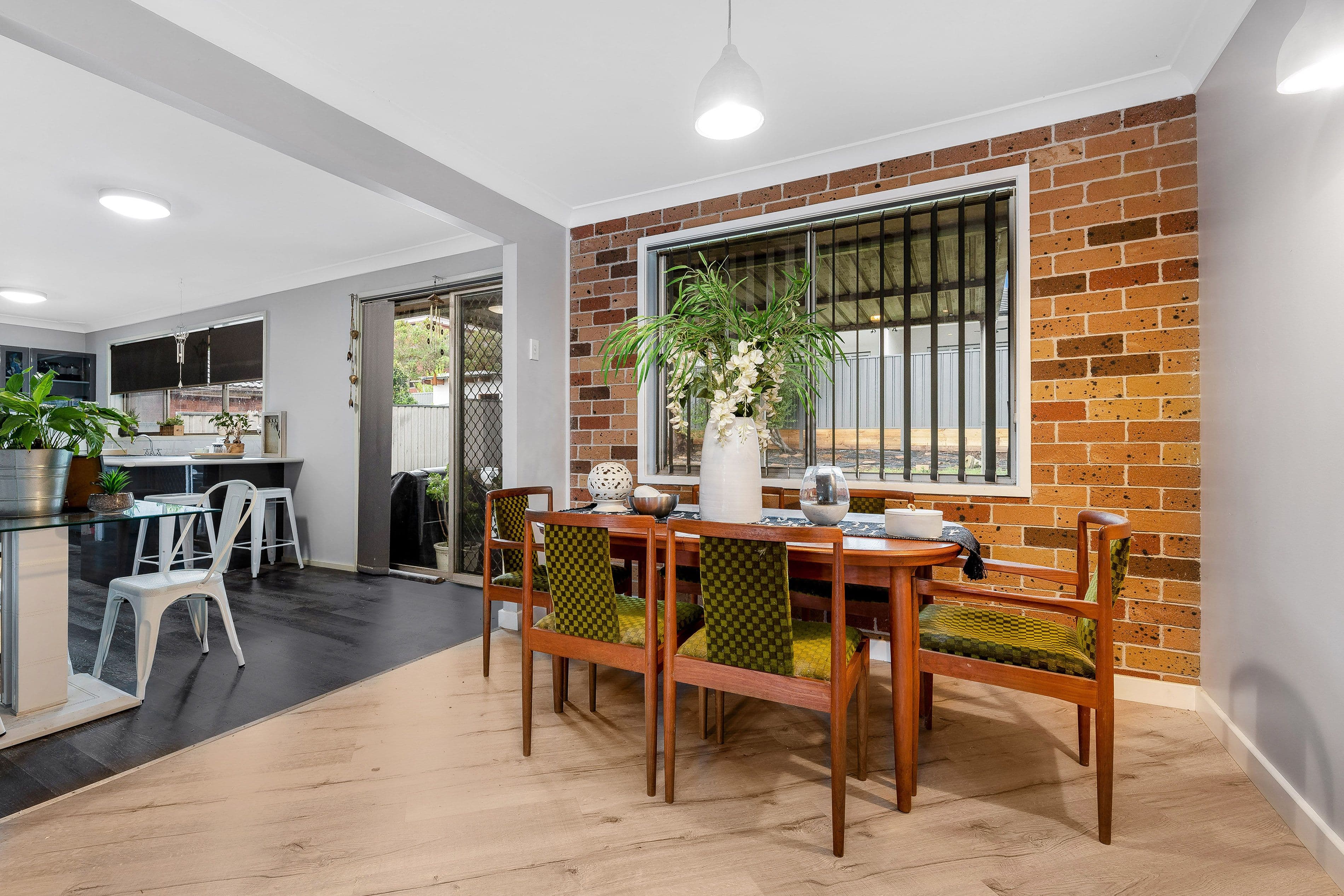 83 Amaroo Avenue, Georges Hall NSW 2198, Georges Hall - Thumbnail 4