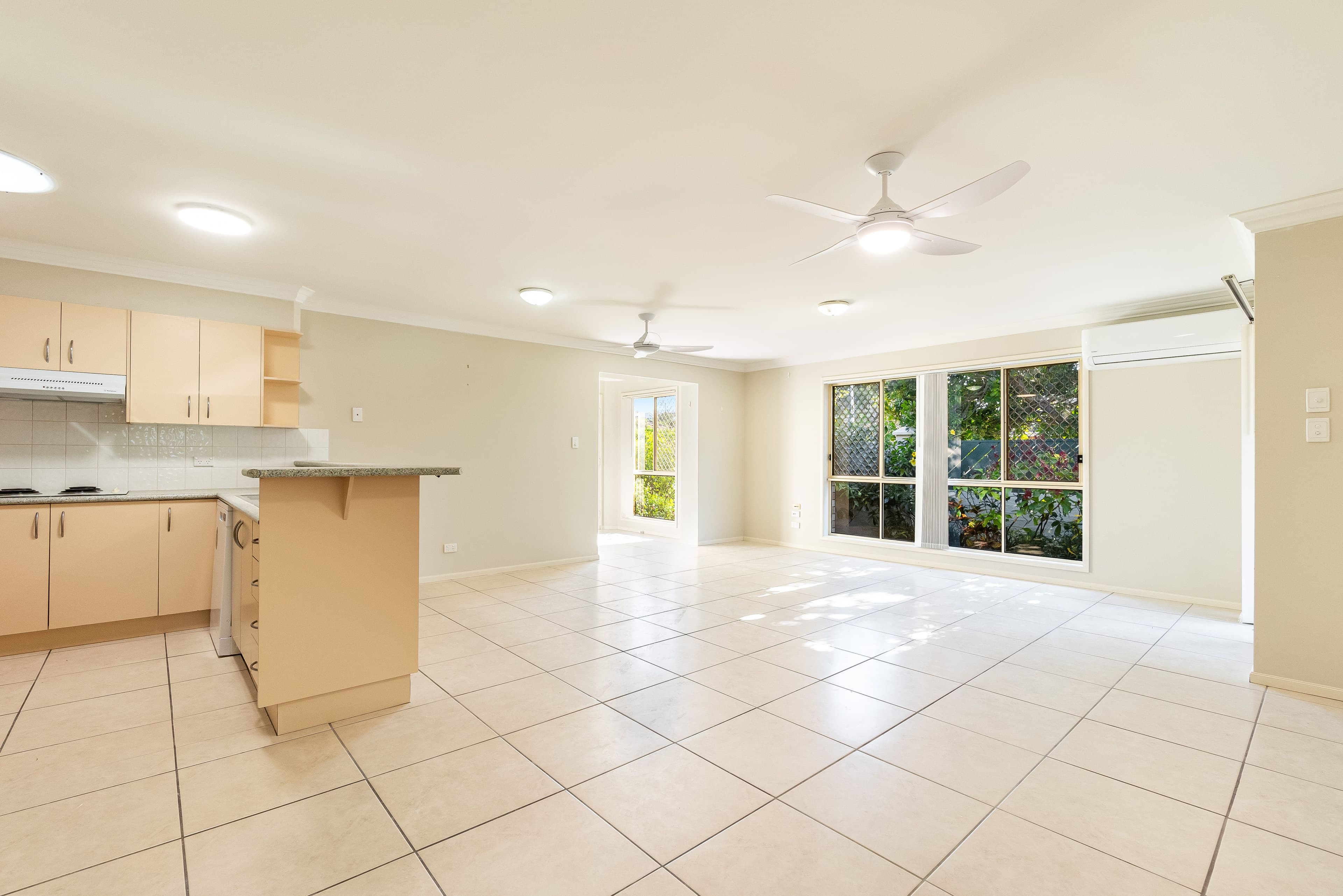 2 Blue Water Court, Yamba NSW 2464, Yamba - Thumbnail 2