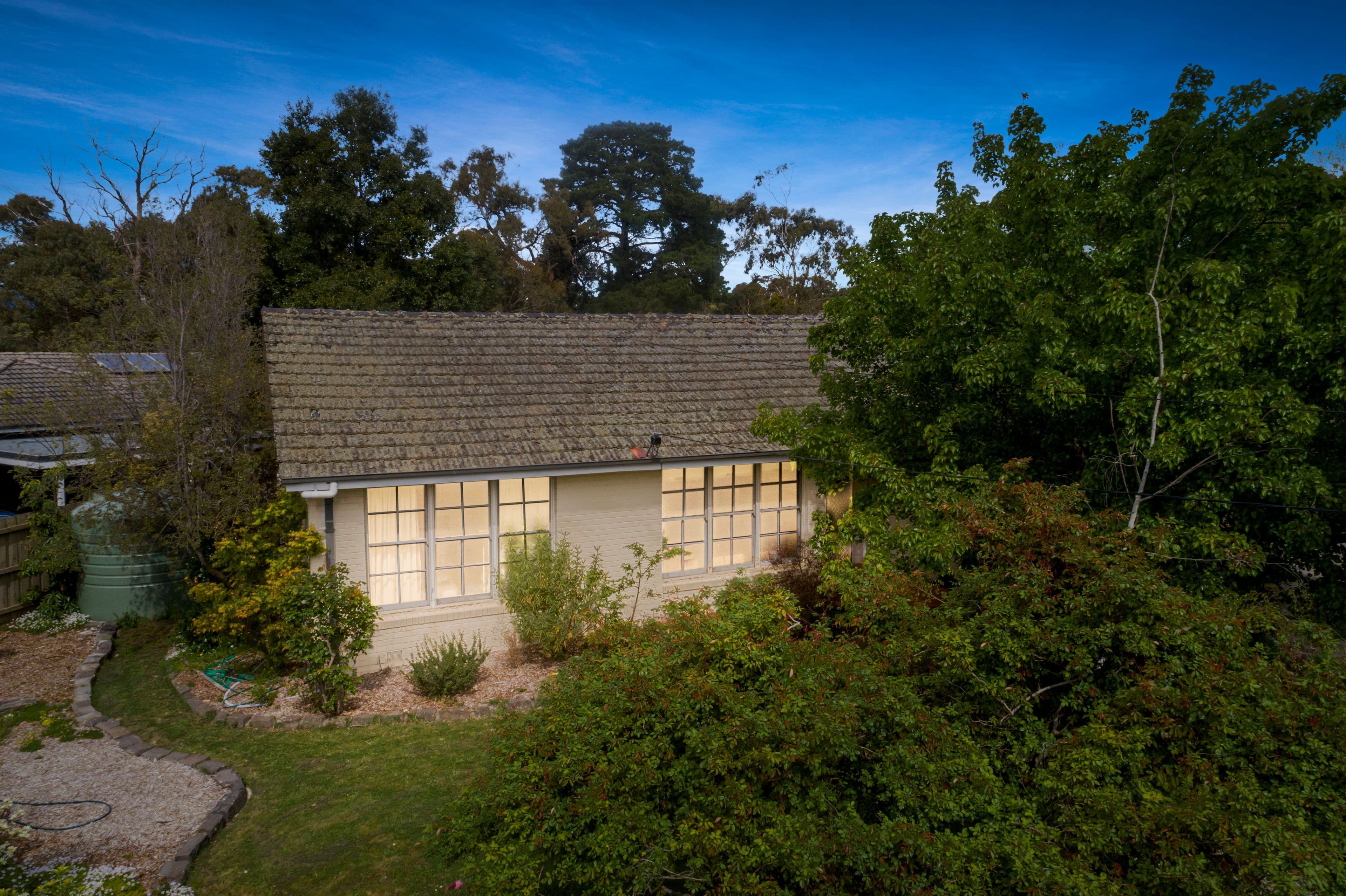 12 St Davids Drive, Wantirna VIC 3152, Wantirna - Thumbnail 2
