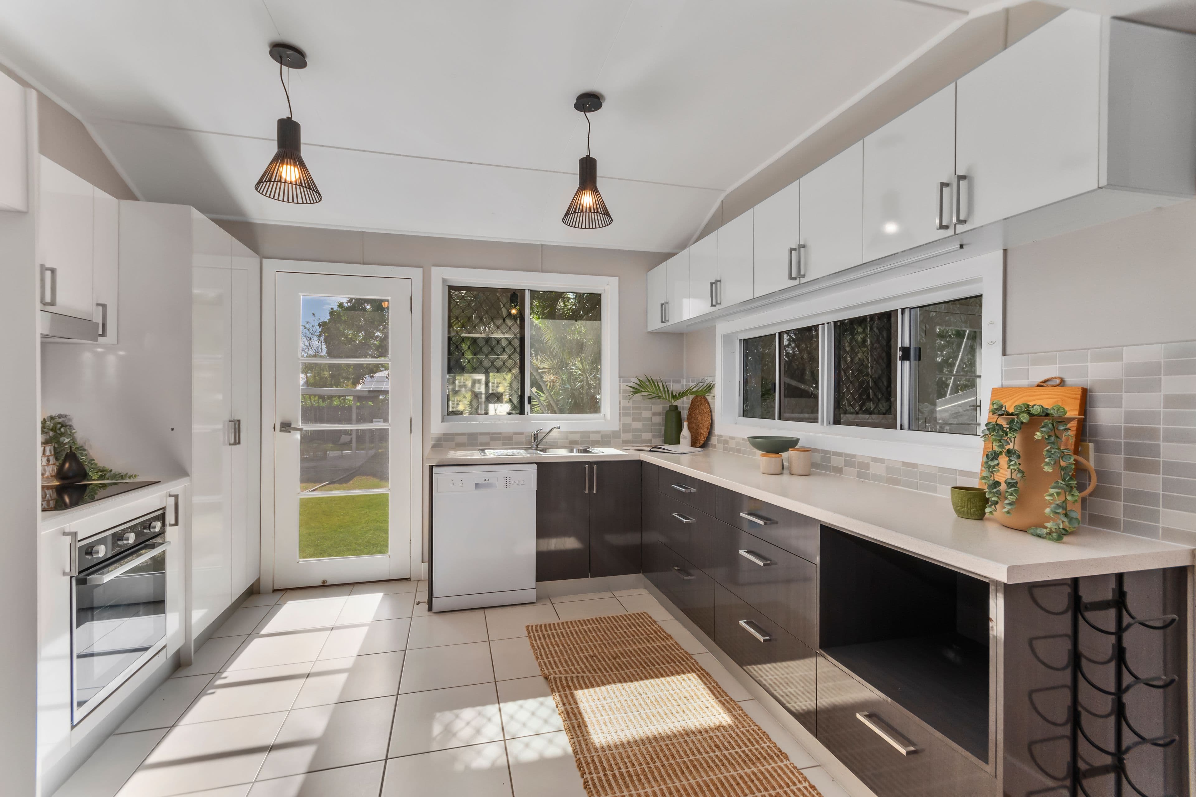 12 Townsville Street, West End QLD 4810, West End - Thumbnail 7