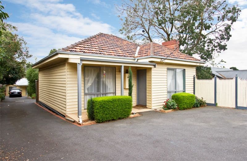 184  Grimshaw Street, GREENSBOROUGH VIC 3088, Greensborough - Thumbnail 2