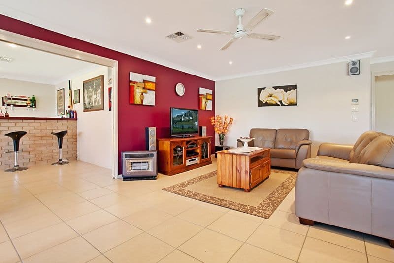 28 Ballydoyle Drive, ASHTONFIELD NSW 2323, Ashtonfield - Thumbnail 3