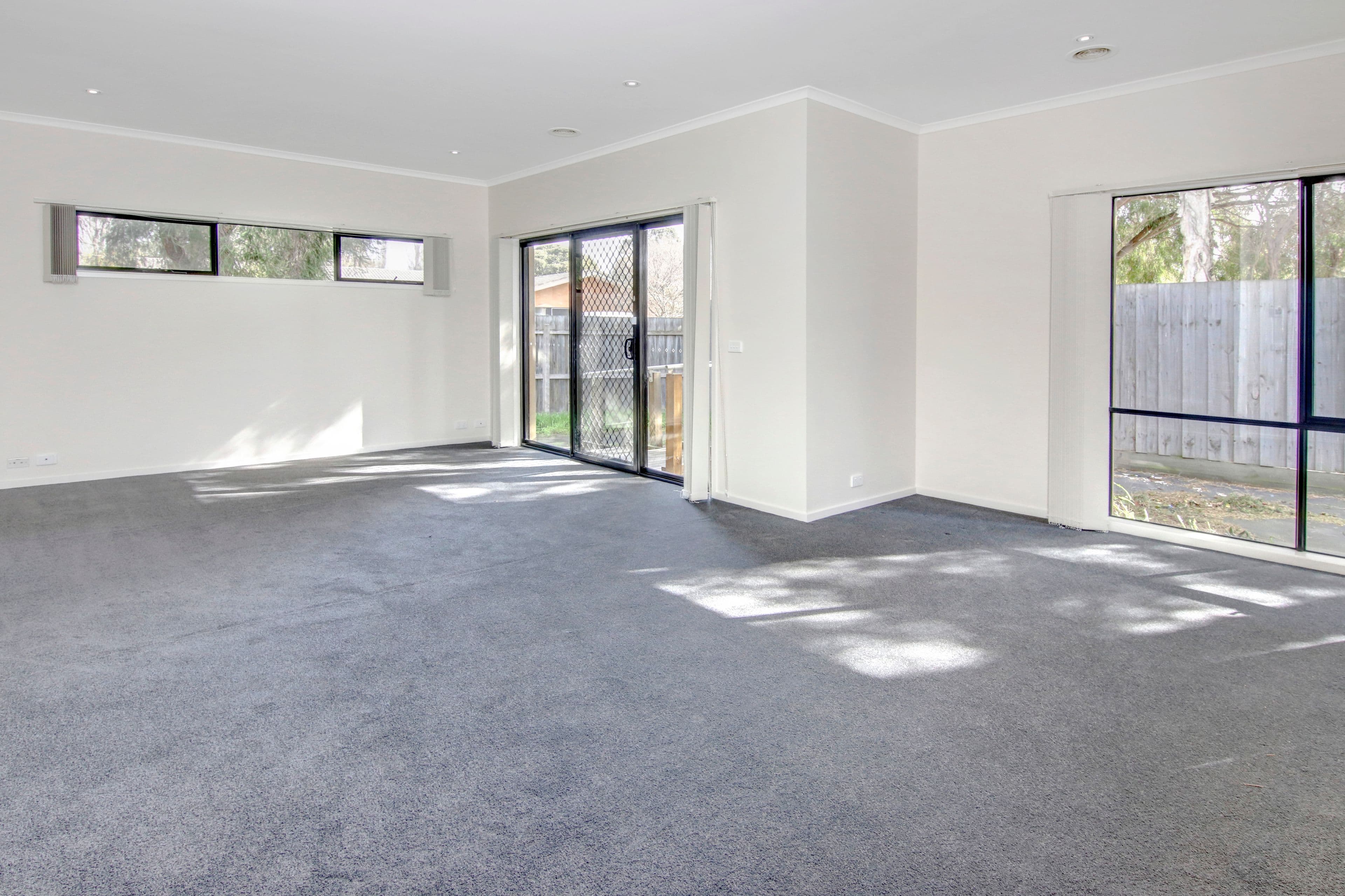 15 Cairns Avenue, Rosebud VIC 3939, Rosebud - Thumbnail 2