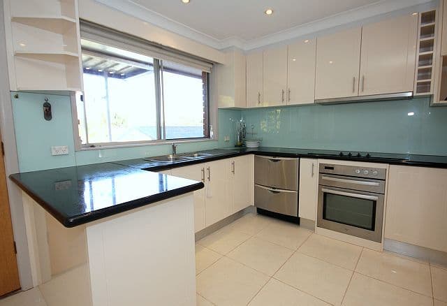 30 Denman Road, GEORGES HALL NSW 2198, Georges Hall - Thumbnail 3