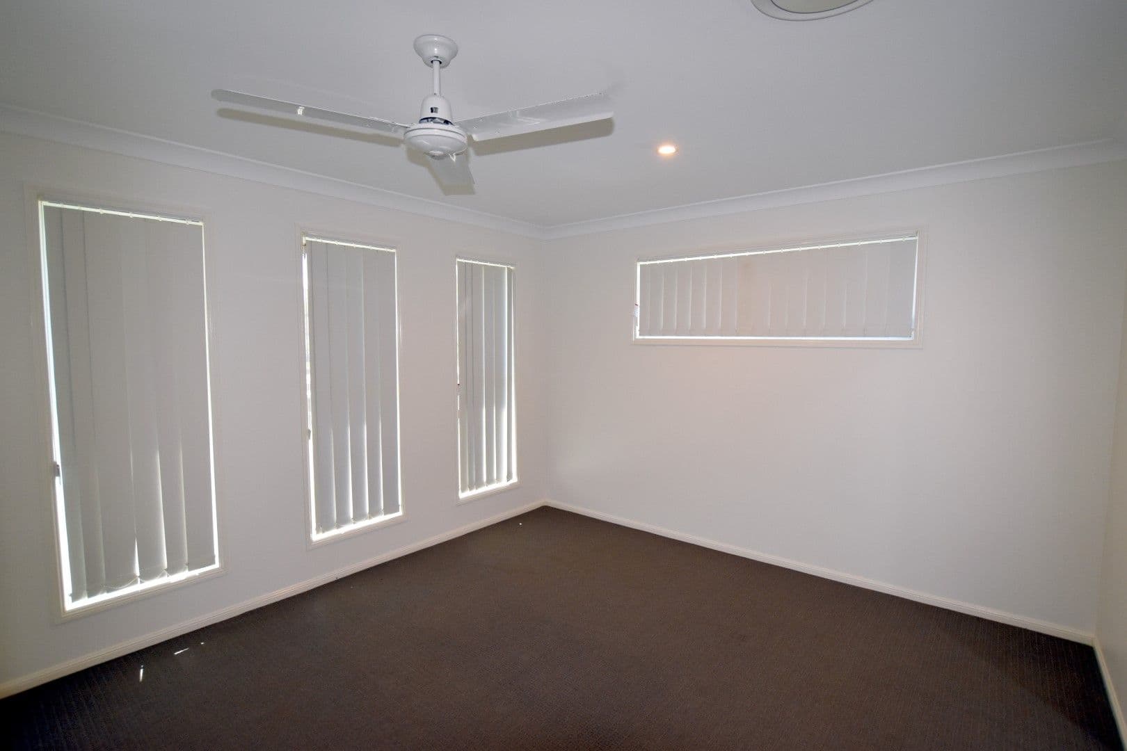 6 Takoko Place, Kirkwood QLD 4680, Kirkwood - Thumbnail 7