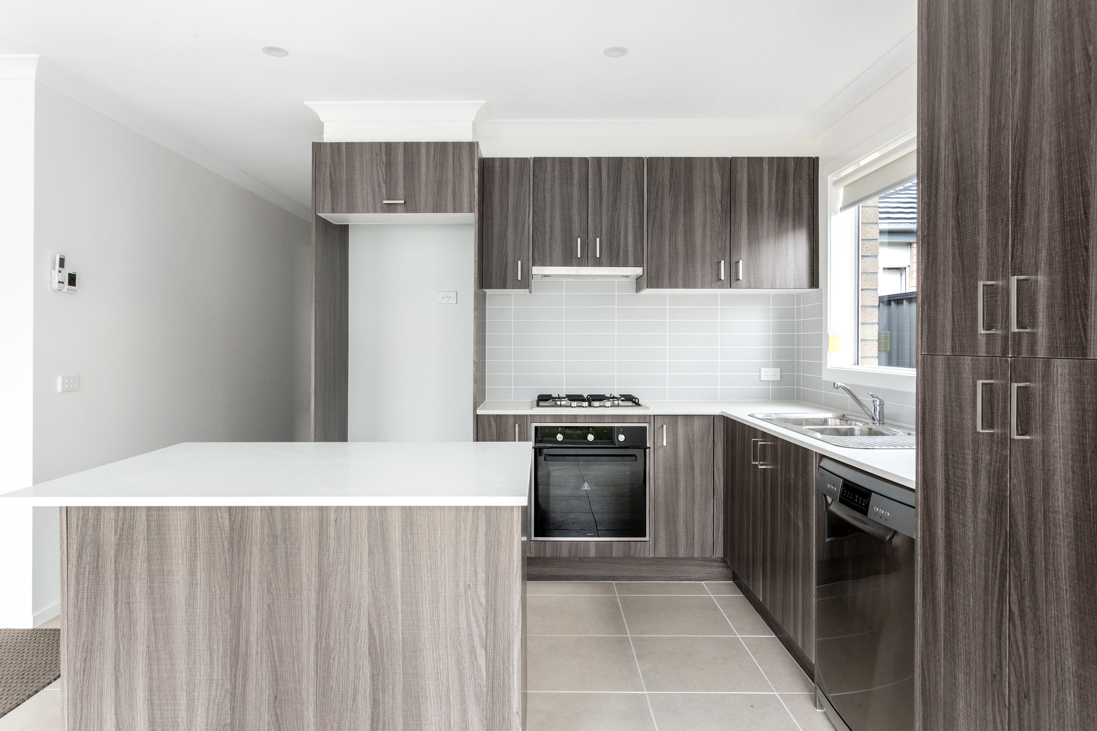 9 Cabernet Way, Pakenham VIC 3810, Pakenham - Thumbnail 4