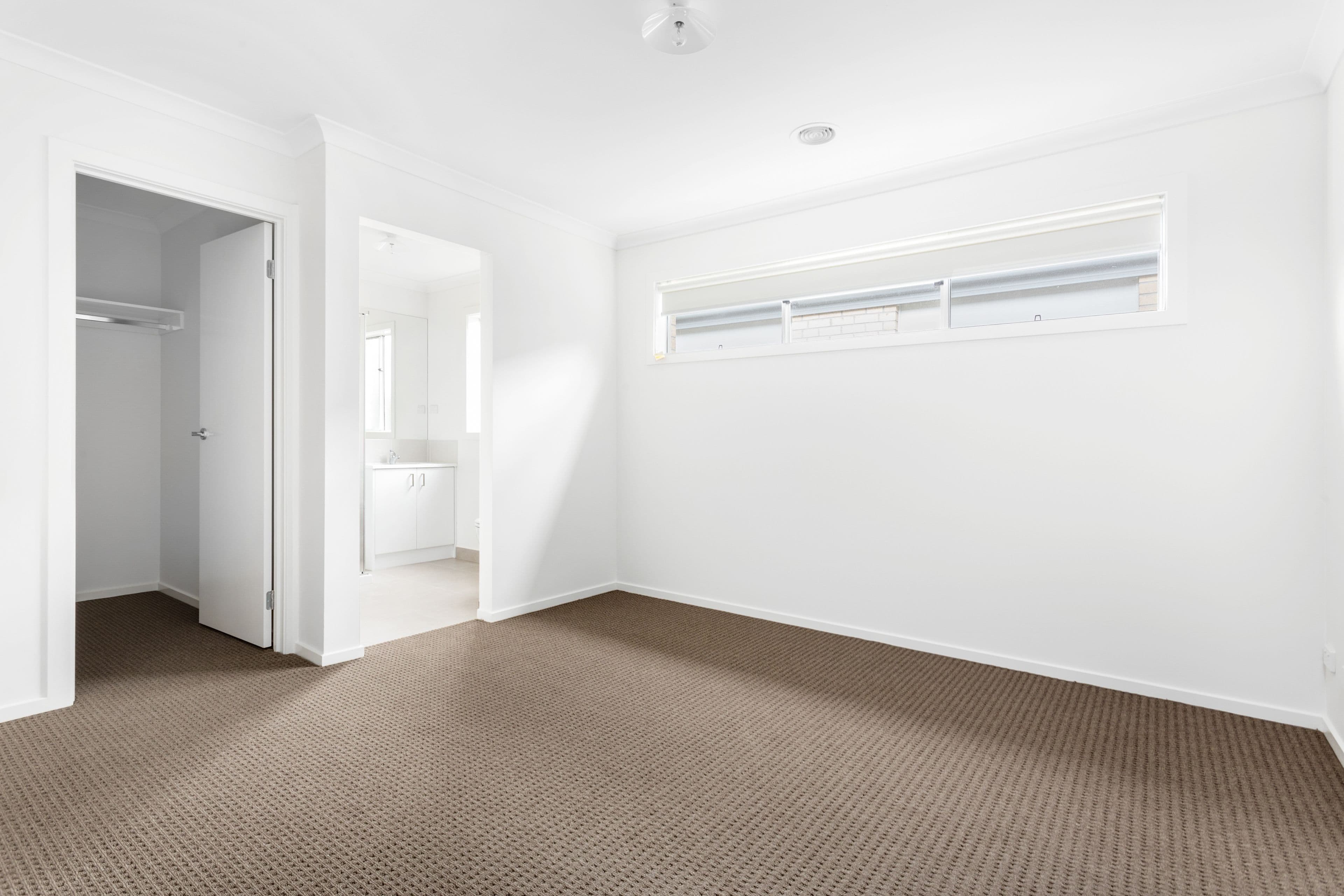 9 Cabernet Way, Pakenham VIC 3810, Pakenham - Thumbnail 7