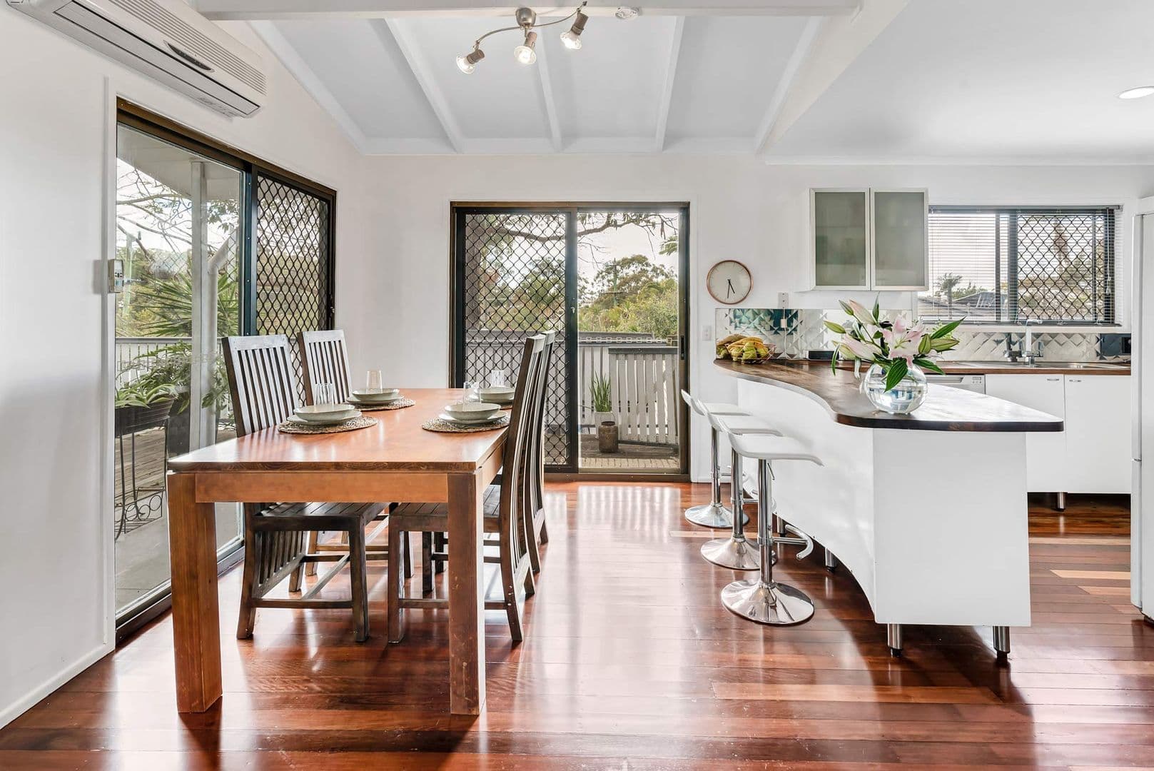 10 Warana Avenue, Southport QLD 4215, Southport - Thumbnail 4