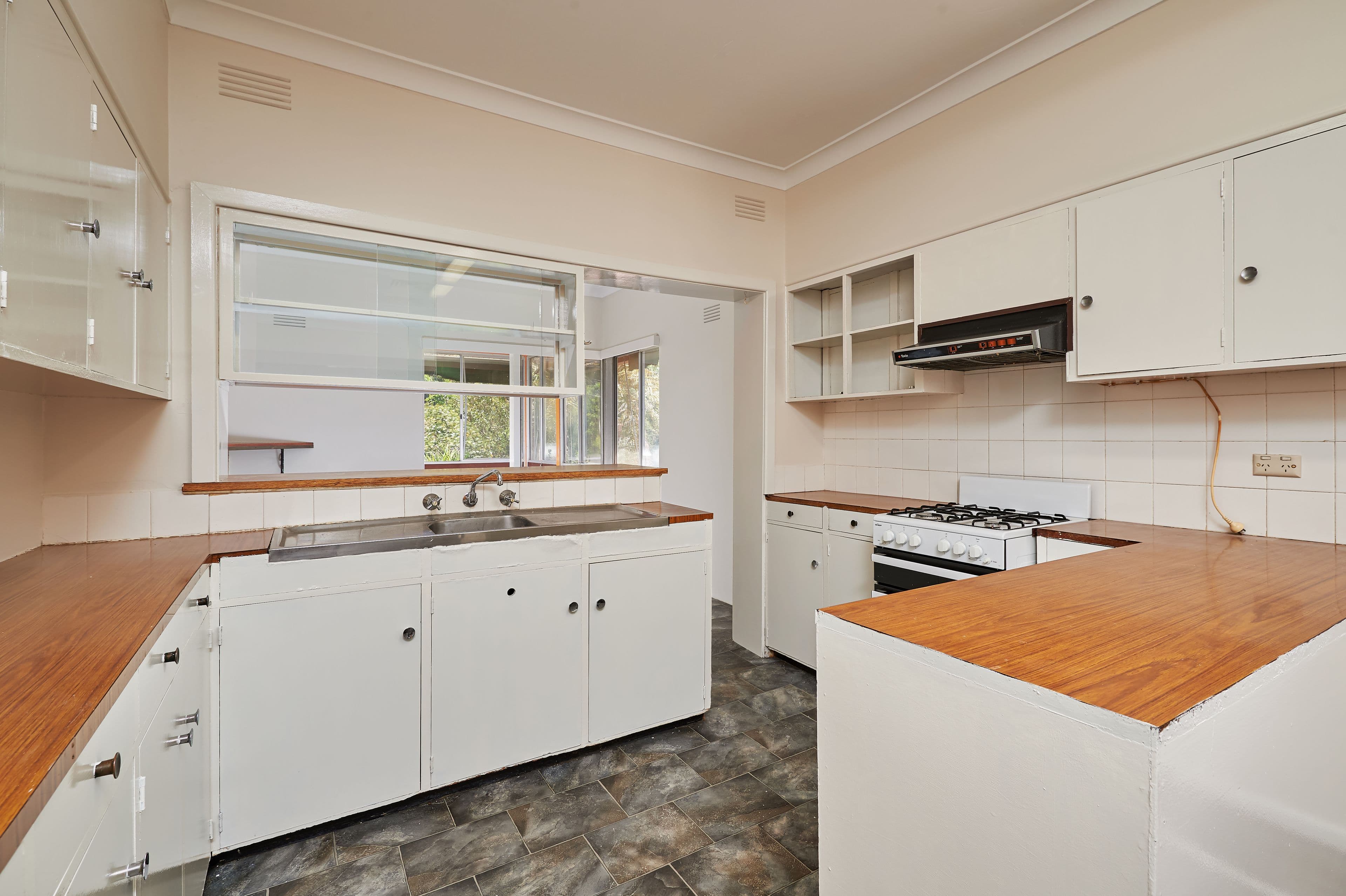 18 Colong Place, Kooringal - Thumbnail 2