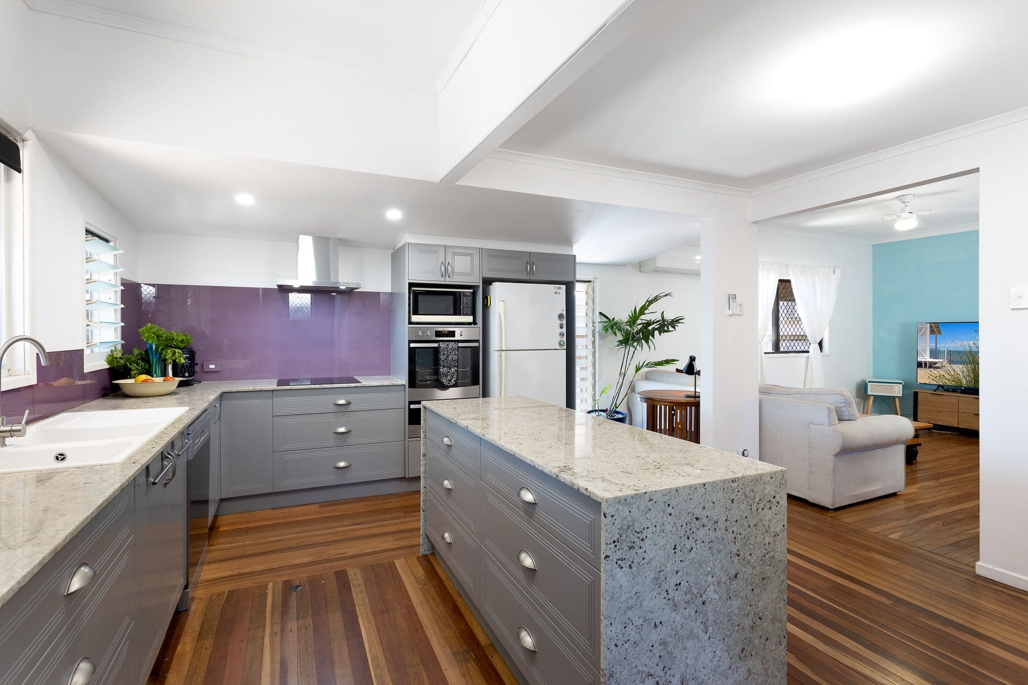 18 Frank Street, Scarborough QLD 4020, Scarborough - Thumbnail 3