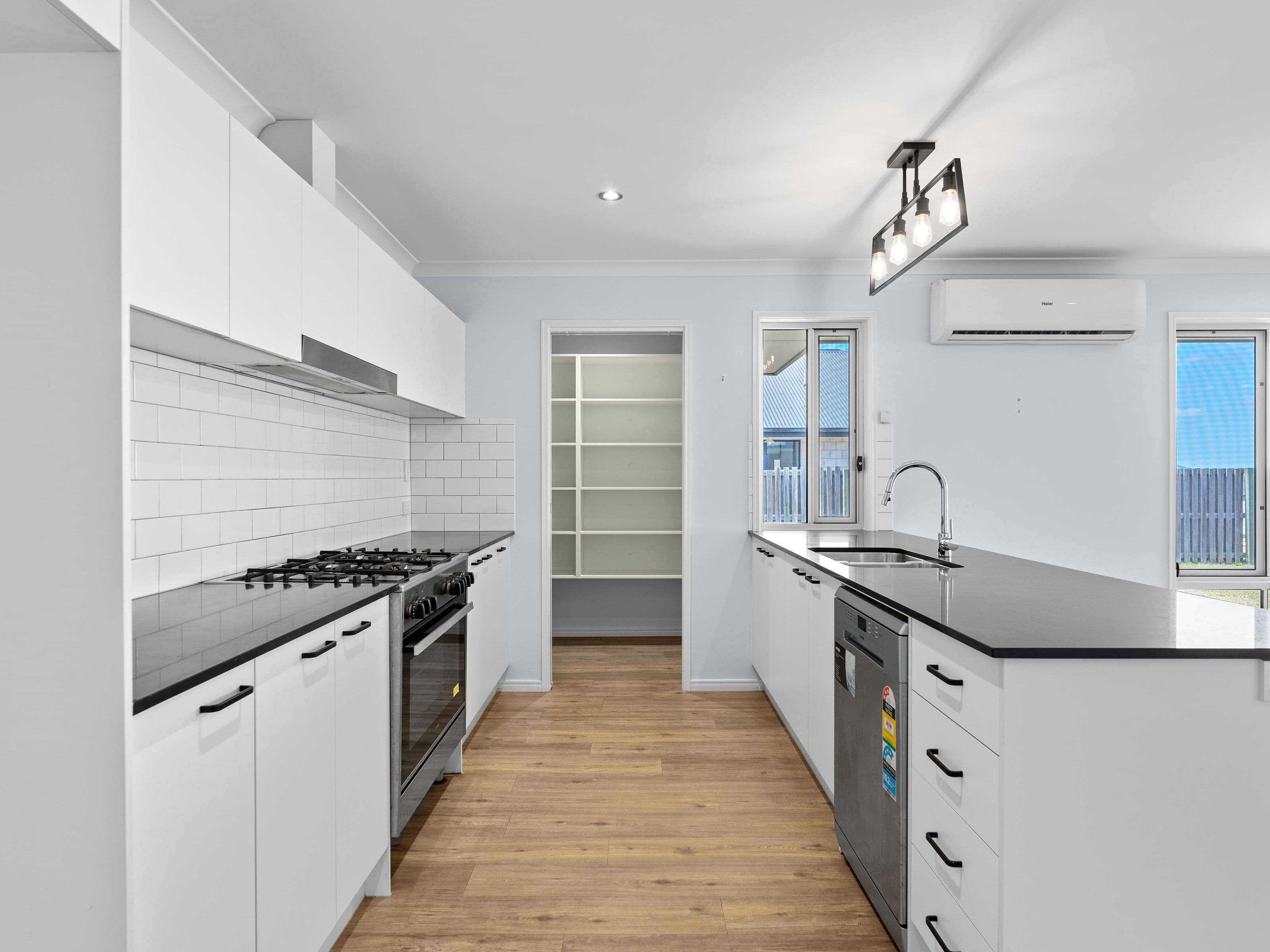 7 Leatherwood Street, Fernvale QLD 4306, Fernvale - Thumbnail 4