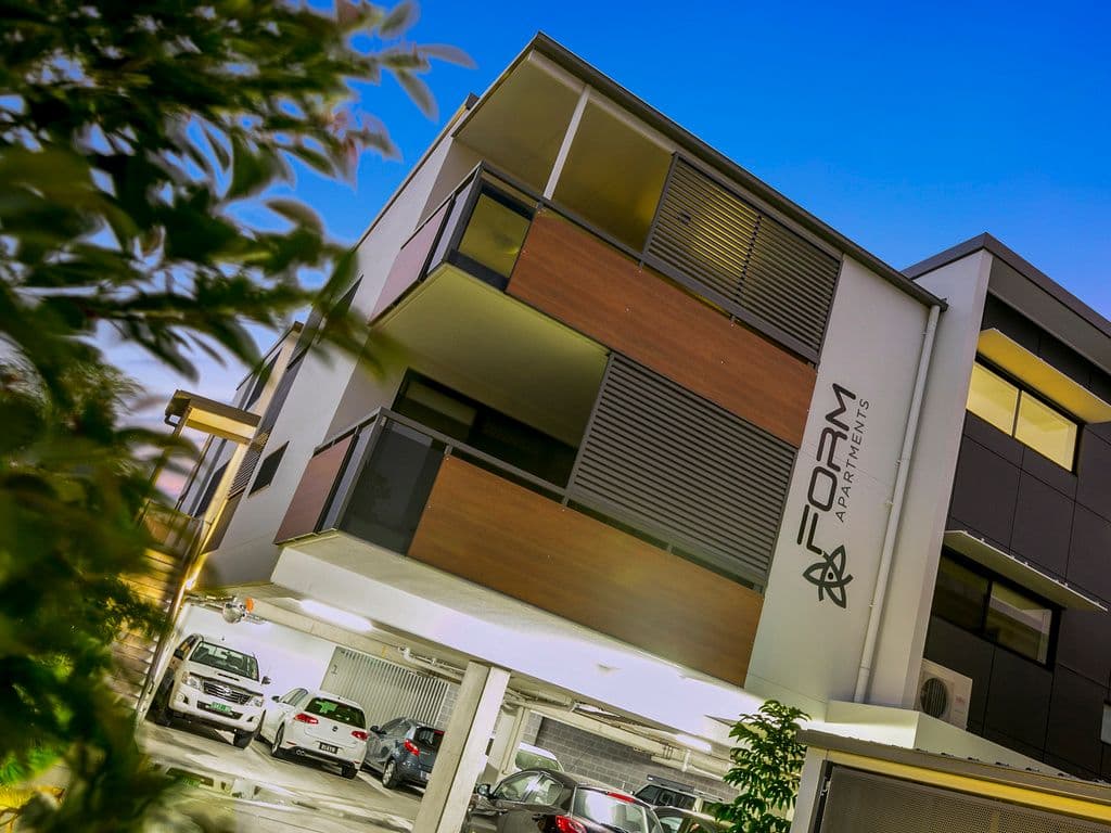 35 Crown Street, Holland Park West QLD 4121, Holland Park West - Image 1