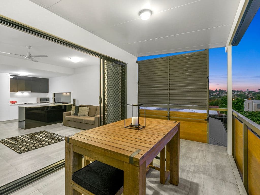 35 Crown Street, Holland Park West QLD 4121, Holland Park West - Thumbnail 2