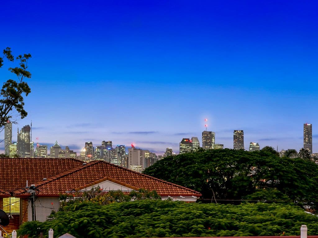 35 Crown Street, Holland Park West QLD 4121, Holland Park West - Thumbnail 3