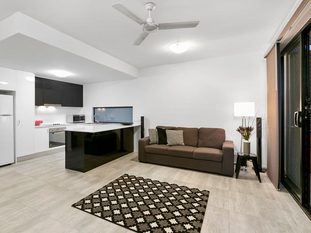 35 Crown Street, Holland Park West QLD 4121, Holland Park West - Thumbnail 4