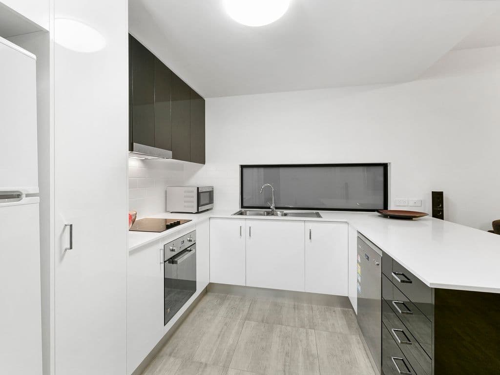 35 Crown Street, Holland Park West QLD 4121, Holland Park West - Thumbnail 5