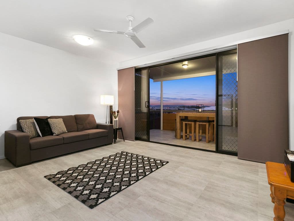 35 Crown Street, Holland Park West QLD 4121, Holland Park West - Thumbnail 7