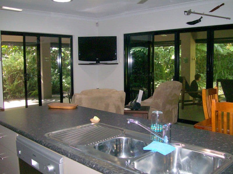 12 Greendale Court, Jubilee Heights QLD 4860, Jubilee Heights - Thumbnail 2