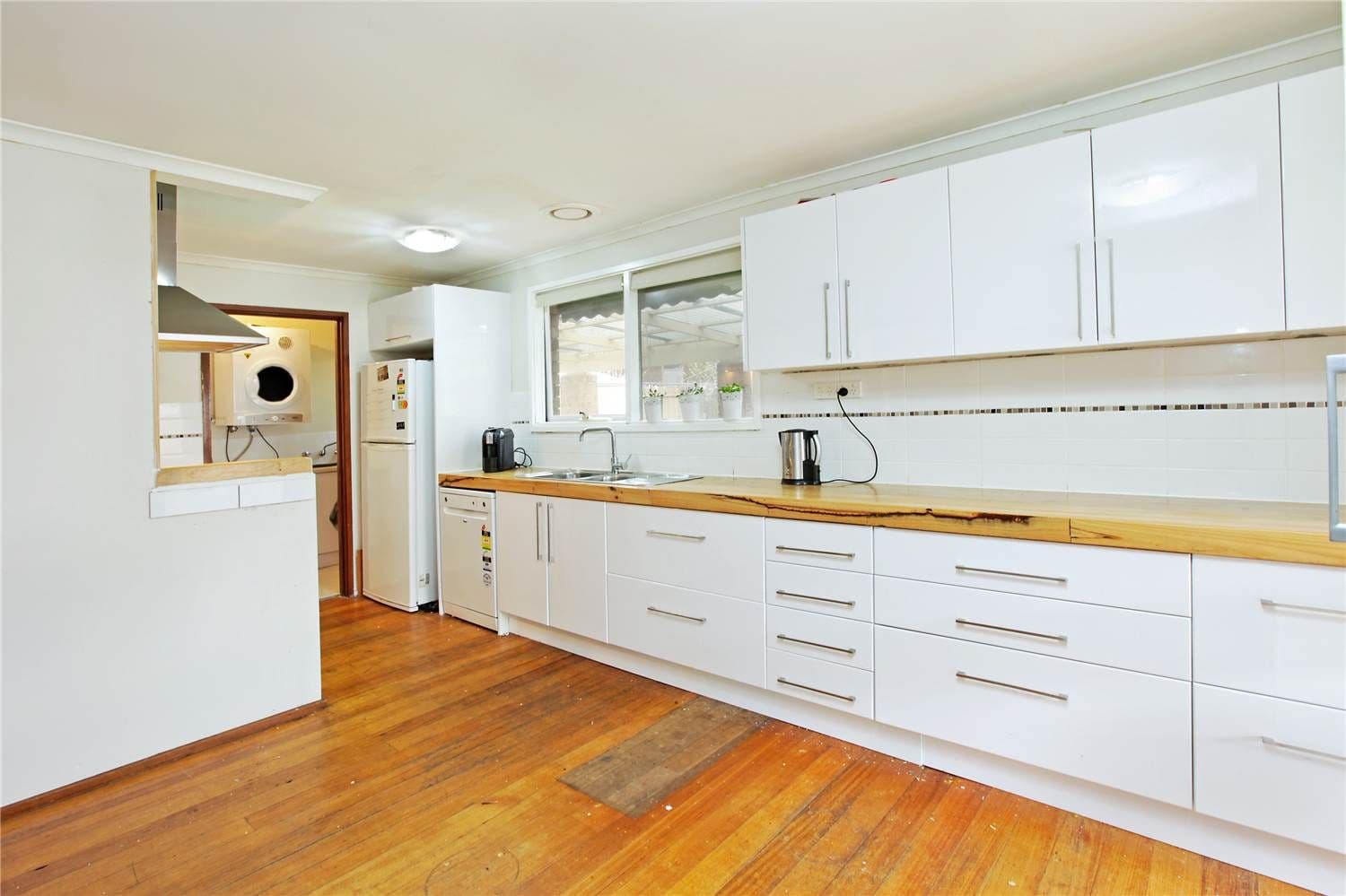 35 Kanooka Drive, CORIO VIC 3214, Corio - Thumbnail 2