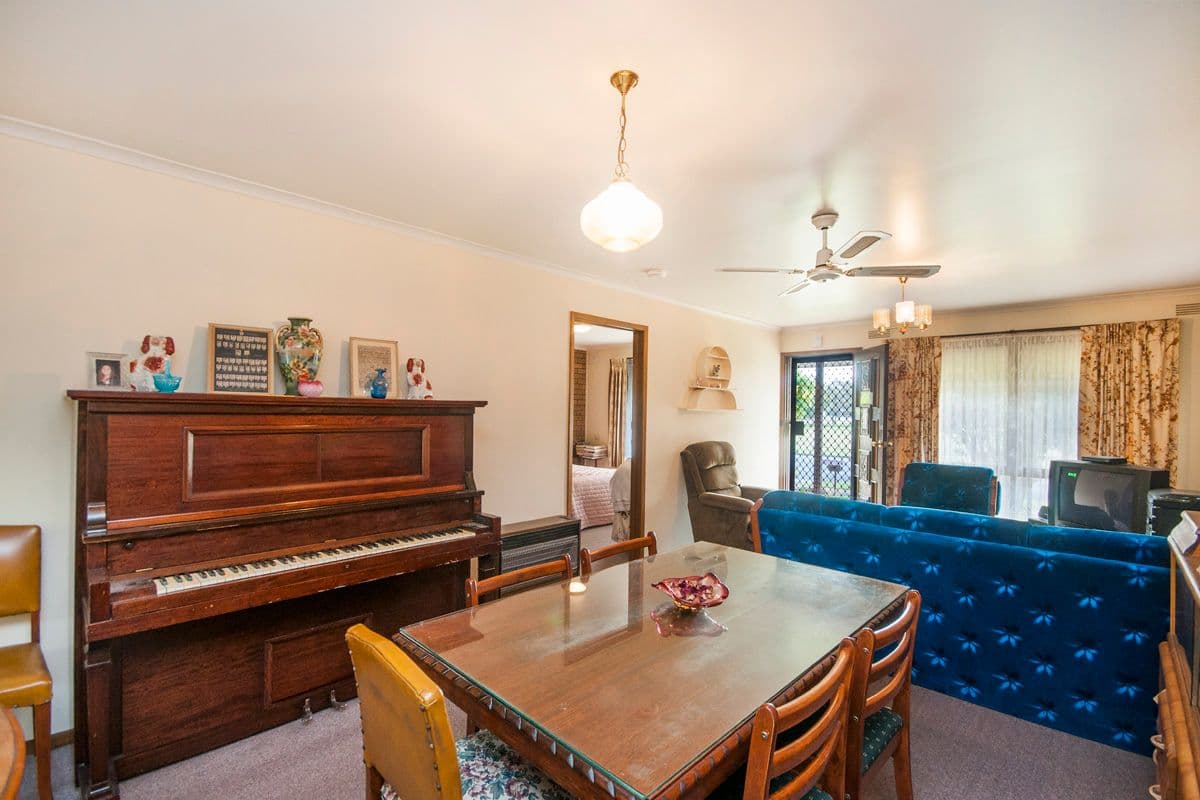 56 Queens Road, Warrnambool VIC 3280, Warrnambool - Thumbnail 2