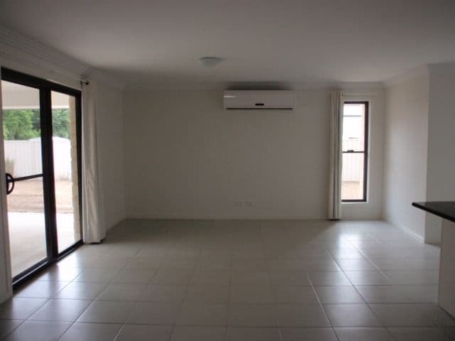 4 Paperbark Place, Emerald QLD 4720, Emerald - Thumbnail 8