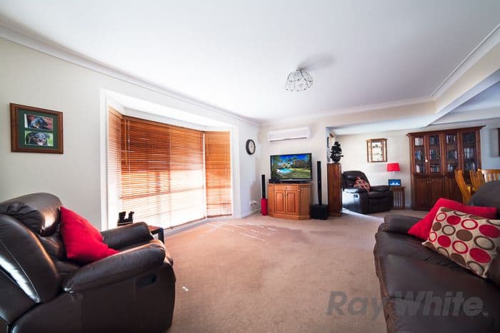 19 Kentmere Drive, LAKELANDS NSW 2282, Lakelands - Thumbnail 4