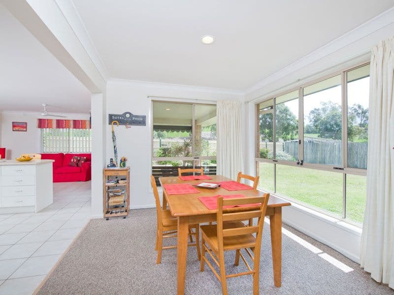 18 Kirralee Crescent, UPPER KEDRON QLD 4055, Upper Kedron - Thumbnail 3