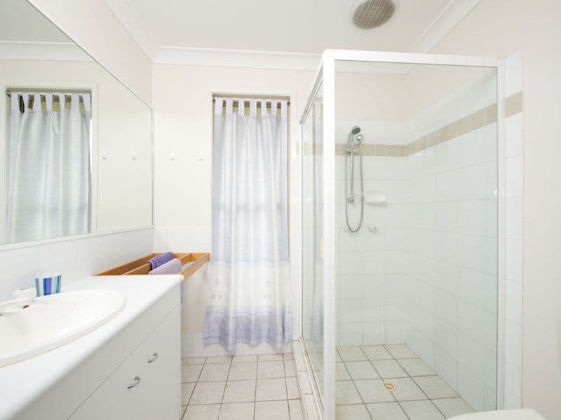 18 Kirralee Crescent, UPPER KEDRON QLD 4055, Upper Kedron - Thumbnail 7