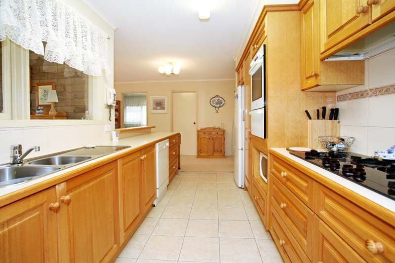 77  Columbia Drive, WHEELERS HILL VIC 3150, Wheelers Hill - Thumbnail 4