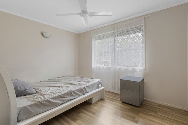 2 Russell Street, Woodridge - Thumbnail 7