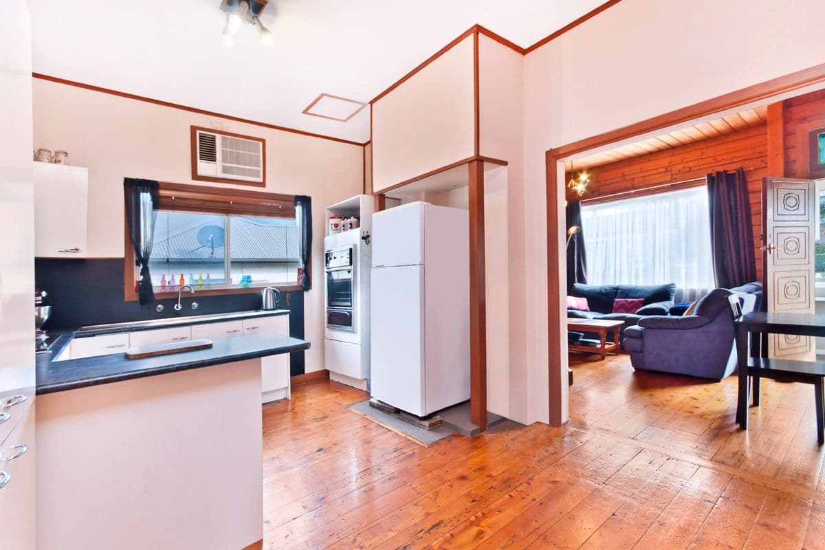 14 Bath Avenue, Warrnambool VIC 3280, Warrnambool - Thumbnail 3