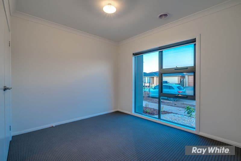 17 Barnsley Street, Truganina VIC 3029, Truganina - Thumbnail 4