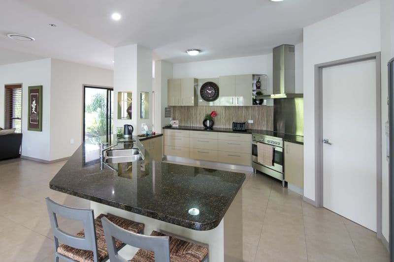 21 Brittany Drive, Oxenford QLD 4210, Oxenford - Thumbnail 6