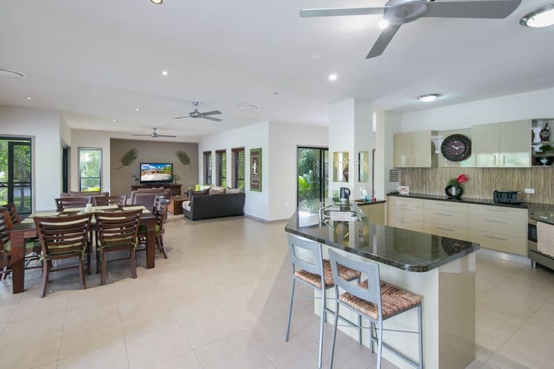 21 Brittany Drive, Oxenford QLD 4210, Oxenford - Thumbnail 8