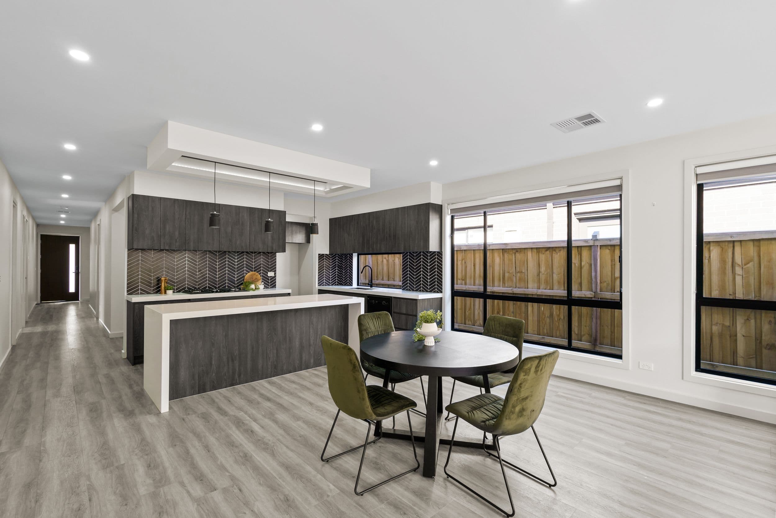 27 Macara Street, Sunbury VIC 3429, Sunbury - Thumbnail 3