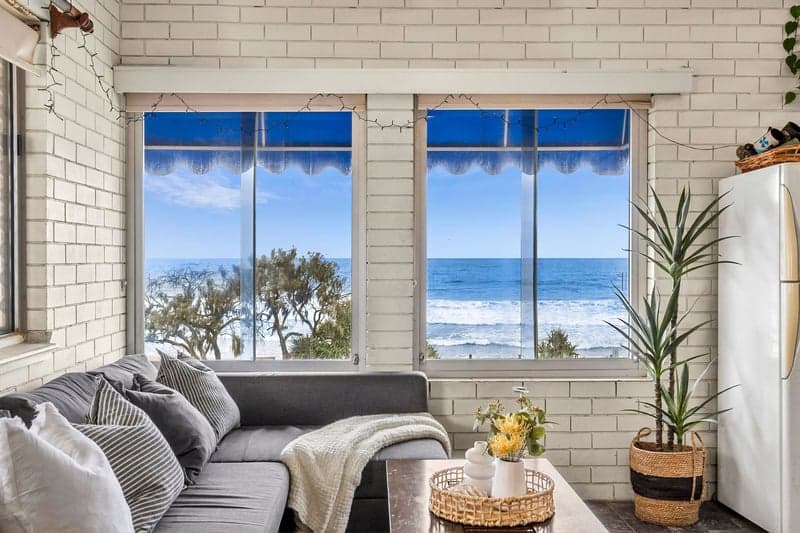 19 Boolarong Crescent, Alexandra Headland - Thumbnail 2