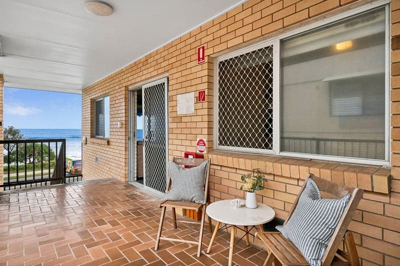 19 Boolarong Crescent, Alexandra Headland - Thumbnail 3