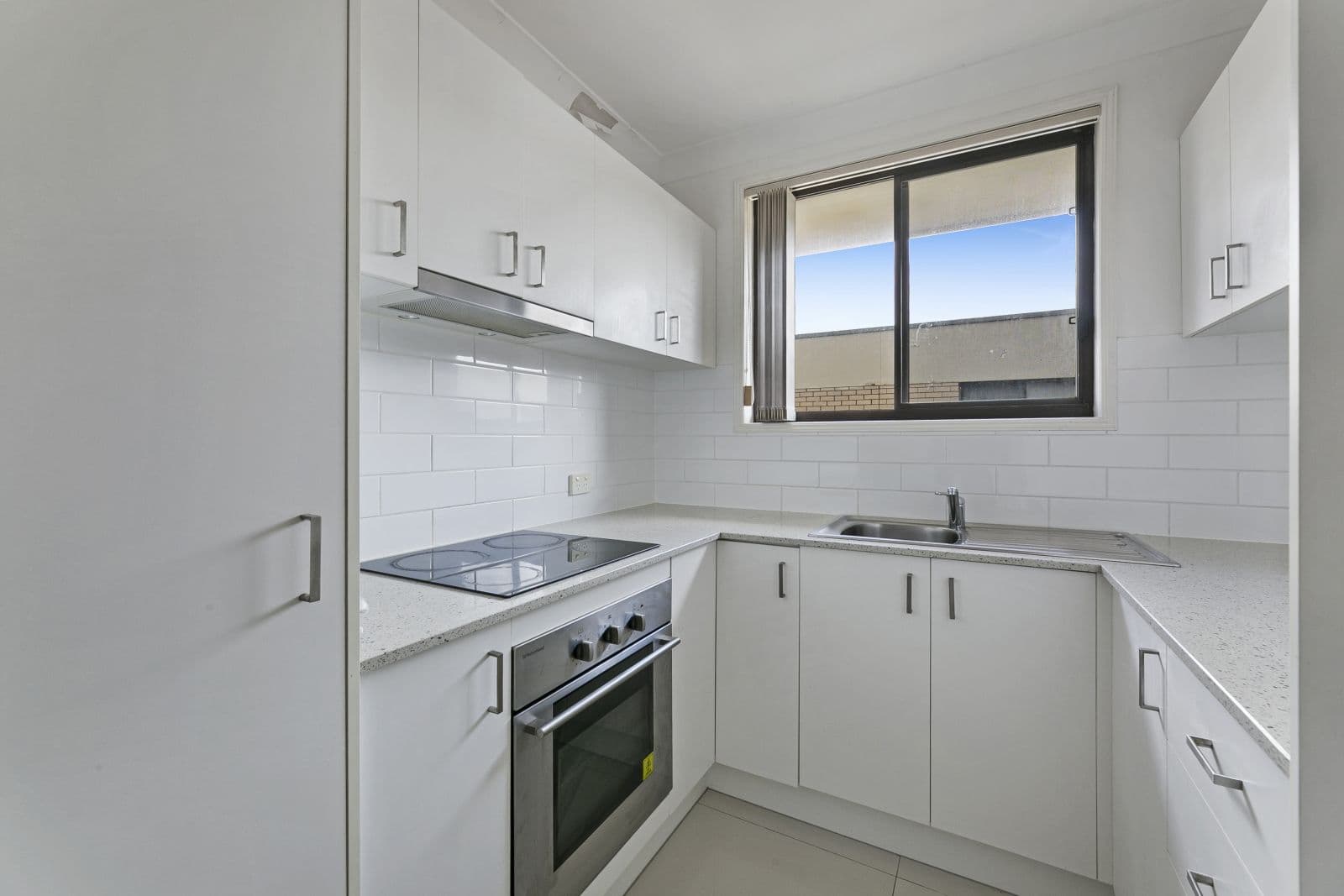 14 Brighton Street, Biggera Waters QLD 4216, Biggera Waters - Thumbnail 5