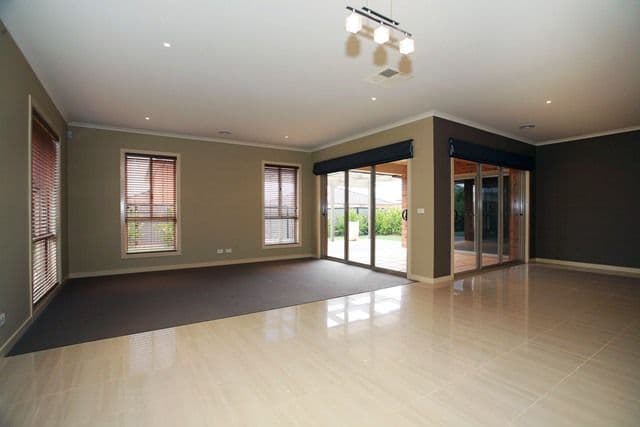 26 Hummingbird Boulevard, TARNEIT VIC 3029, Tarneit - Thumbnail 3