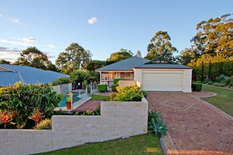 1 Gracilis Court, ELANORA QLD 4221, Elanora - Thumbnail 2