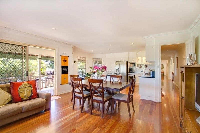 1 Gracilis Court, ELANORA QLD 4221, Elanora - Thumbnail 4
