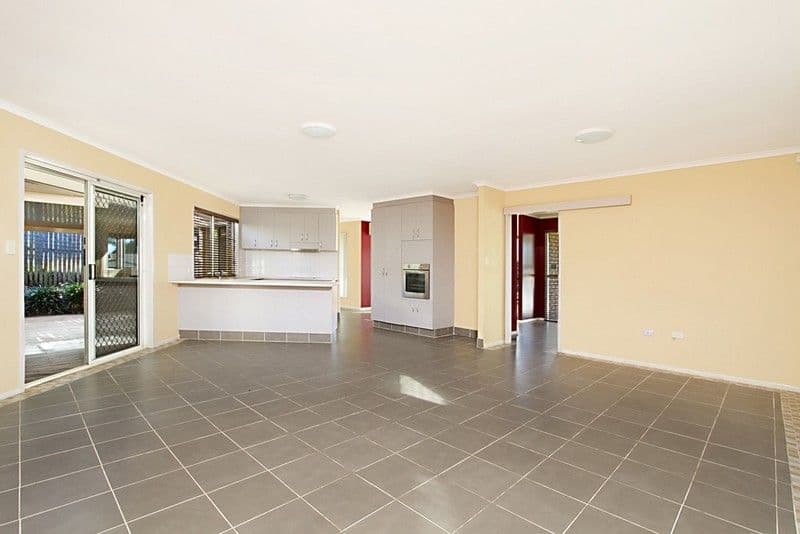 43 Tahan Crescent, TANAH MERAH QLD 4128, Tanah Merah - Thumbnail 4