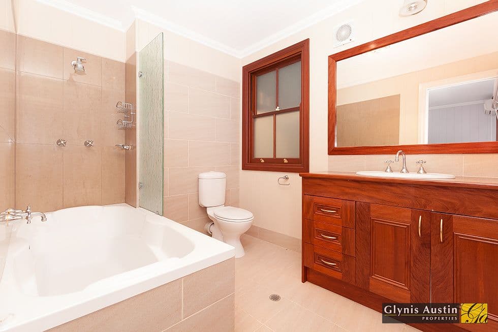 11 Waterworks Road, Red Hill QLD 4059, Red Hill - Thumbnail 6