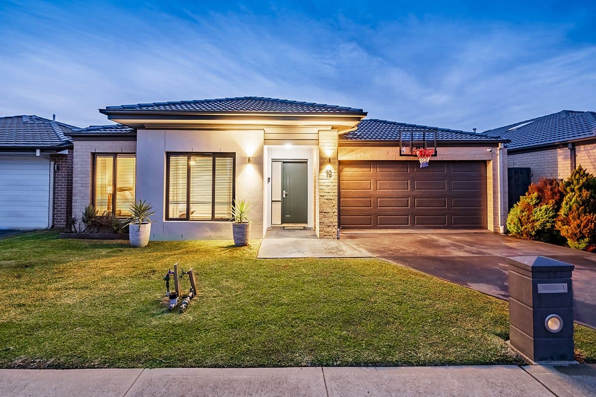 10 Monique Rose Drive, Cranbourne West VIC 3977, Cranbourne West - Image 1