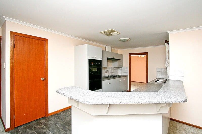 3 Burns Avenue, POORAKA SA 5095, Pooraka - Thumbnail 2