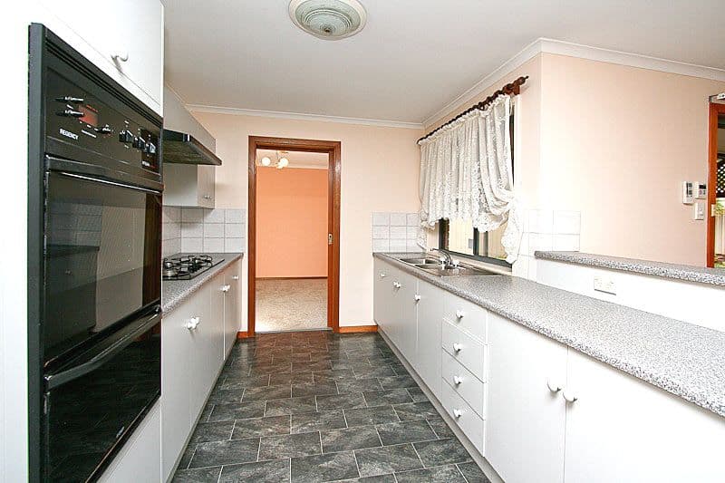 3 Burns Avenue, POORAKA SA 5095, Pooraka - Thumbnail 3