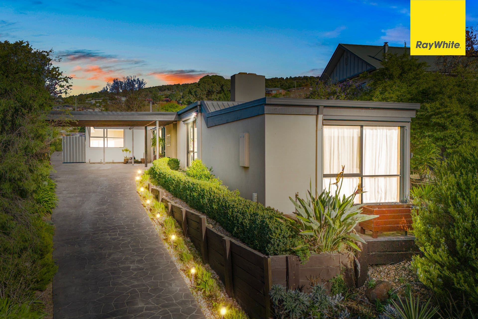 39 Riversdale Crescent, Darley VIC 3340, Darley - Thumbnail 3